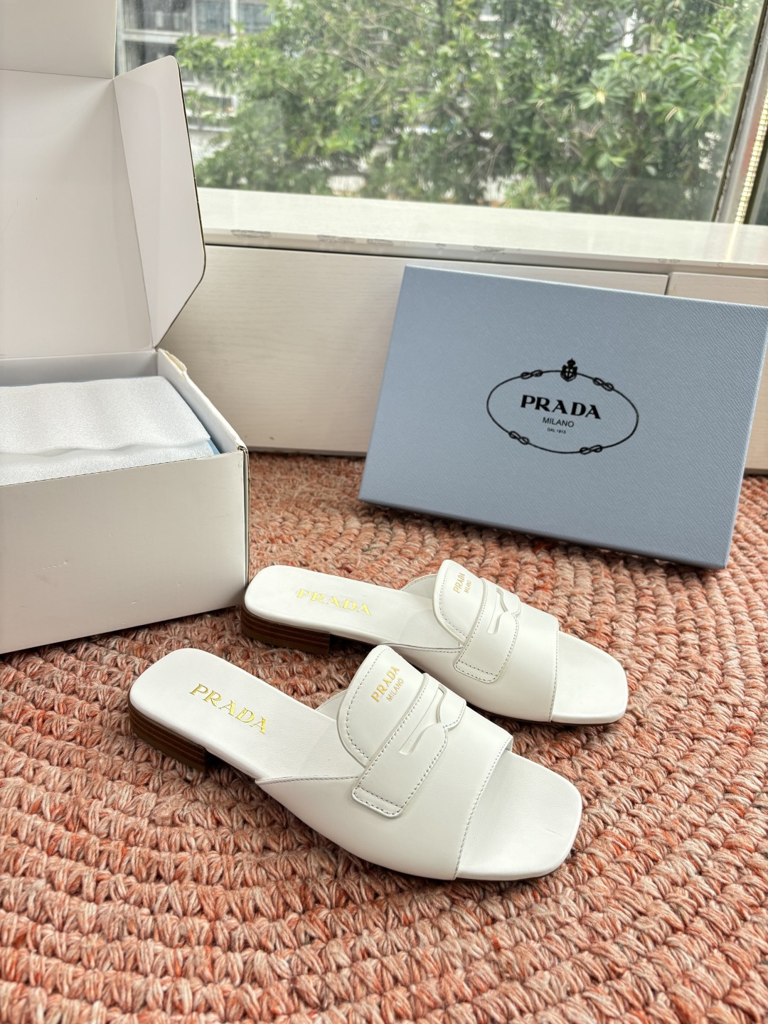 🌾G887prada普拉达2026最新春夏新款凉鞋拖鞋复古时髦鞋面，让整双鞋轻便舒适 鲜艳色彩 满足不同