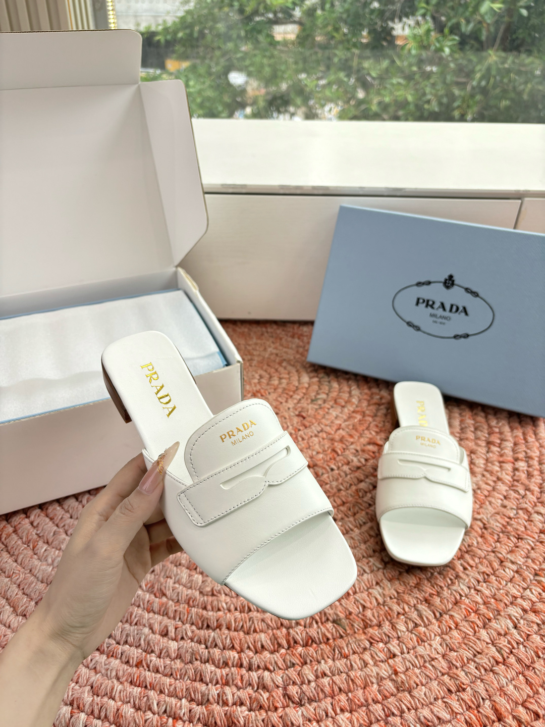 🌾G887prada普拉达2026最新春夏新款凉鞋拖鞋复古时髦鞋面，让整双鞋轻便舒适 鲜艳色彩 满足不同