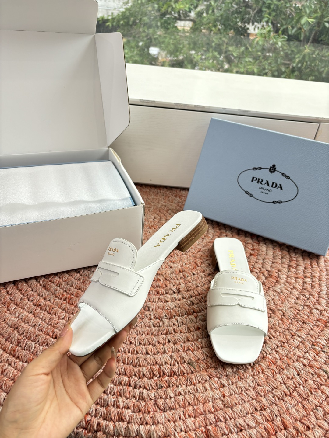 🌾G887prada普拉达2026最新春夏新款凉鞋拖鞋复古时髦鞋面，让整双鞋轻便舒适 鲜艳色彩 满足不同