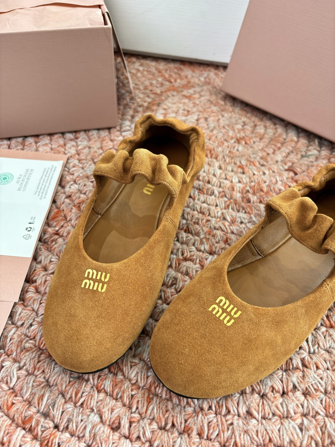 🌾所见即所得G0286顶级版本 代购级别2026春夏时装周Miu Miu谬谬新出松紧芭蕾乐福鞋真的让人一