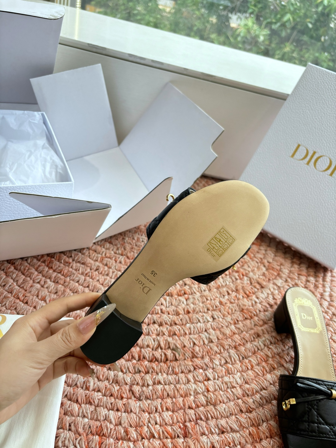 🌾G269所见即所得Dior迪奥2026春夏新款圆头平底凉鞋蝴蝶结装饰彰显品牌标志⚡满满的女人味，又优雅