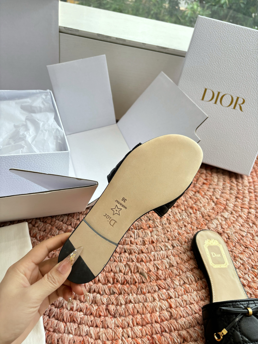 🌾G269所见即所得Dior迪奥2026春夏新款圆头平底凉鞋蝴蝶结装饰彰显品牌标志⚡满满的女人味，又优雅