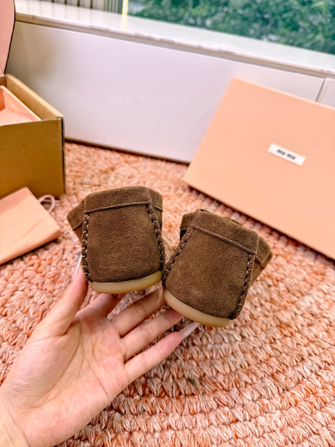 🌾G213顶级品质Miumiu×𝐵𝑎𝑙𝑎𝑛𝑐缪缪新款包拖鞋系列上新舒适度与时髦度并存的开挂全新系列，设计