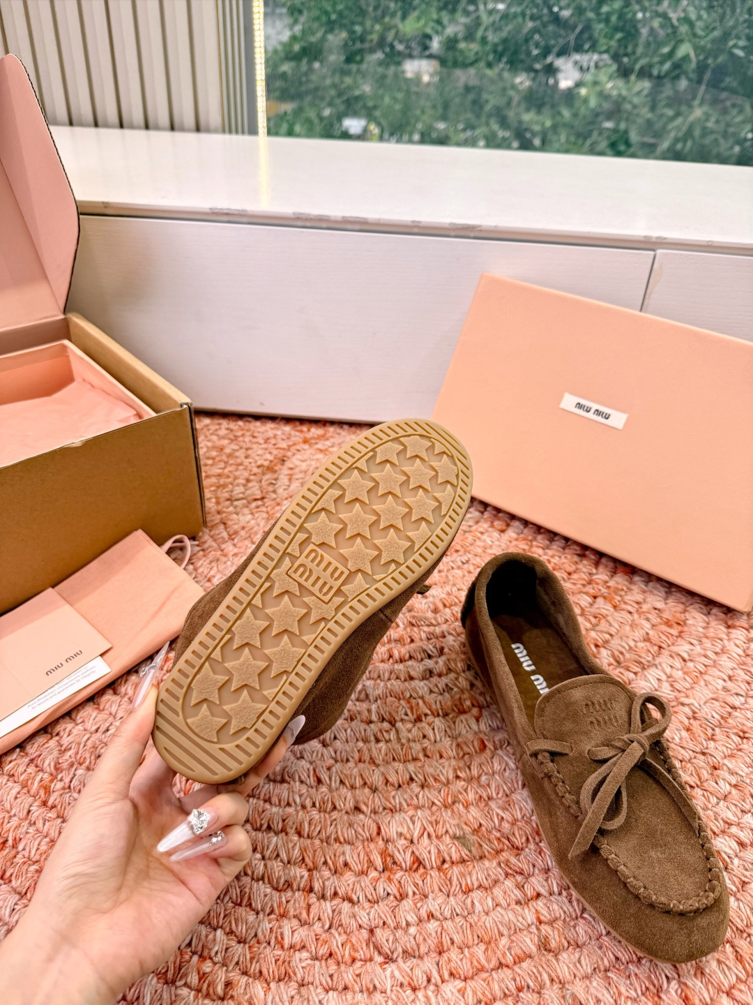 🌾G213顶级品质Miumiu×𝐵𝑎𝑙𝑎𝑛𝑐缪缪新款包拖鞋系列上新舒适度与时髦度并存的开挂全新系列，设计