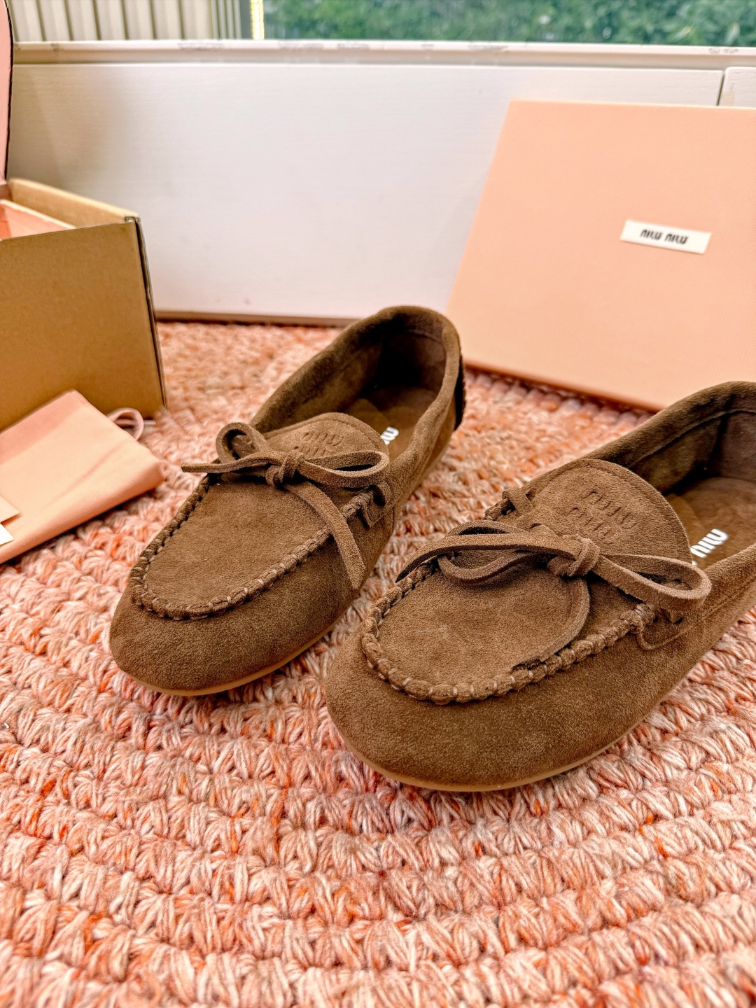 🌾G213顶级品质Miumiu×𝐵𝑎𝑙𝑎𝑛𝑐缪缪新款包拖鞋系列上新舒适度与时髦度并存的开挂全新系列，设计