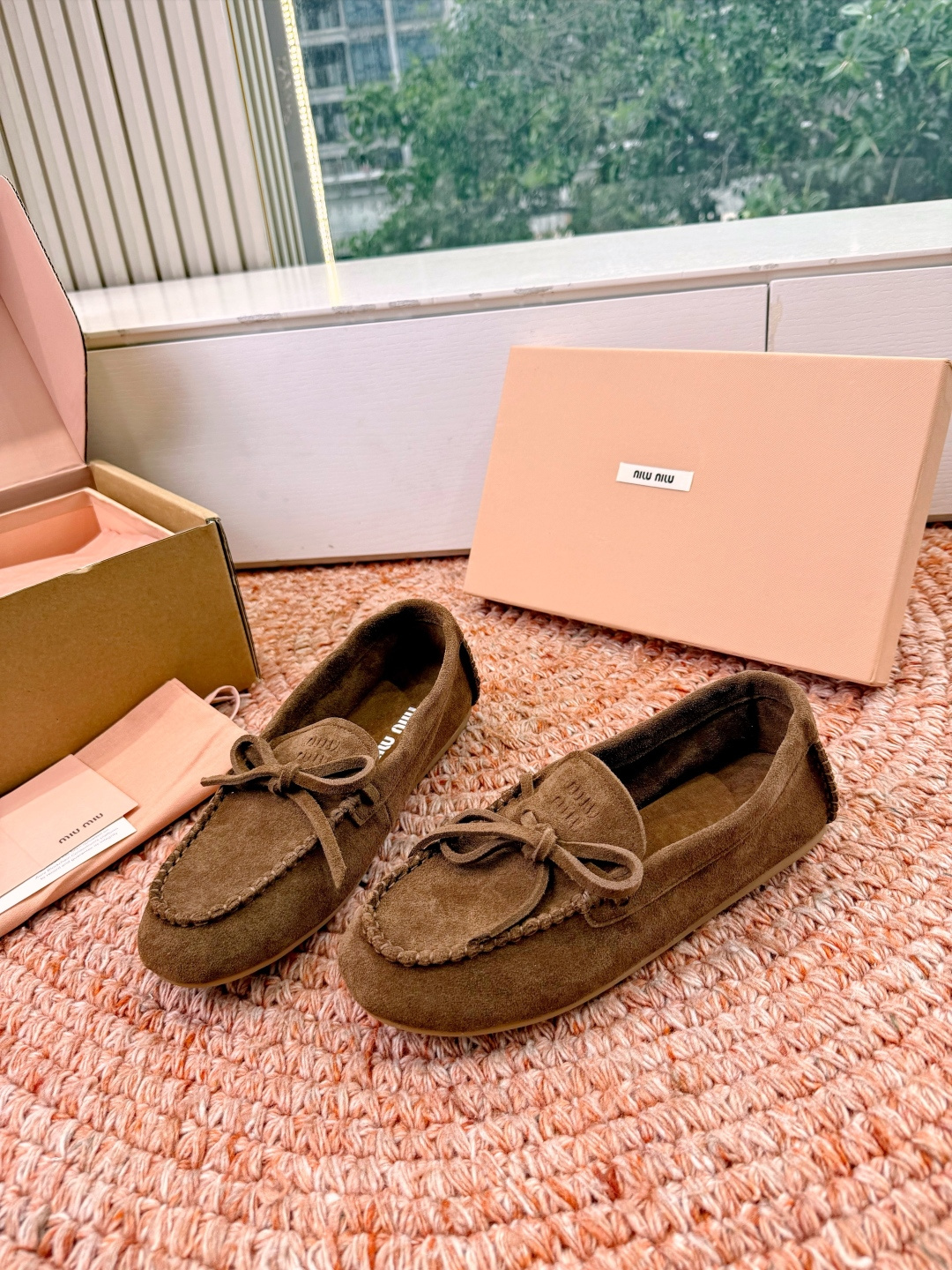 🌾G213顶级品质Miumiu×𝐵𝑎𝑙𝑎𝑛𝑐缪缪新款包拖鞋系列上新舒适度与时髦度并存的开挂全新系列，设计