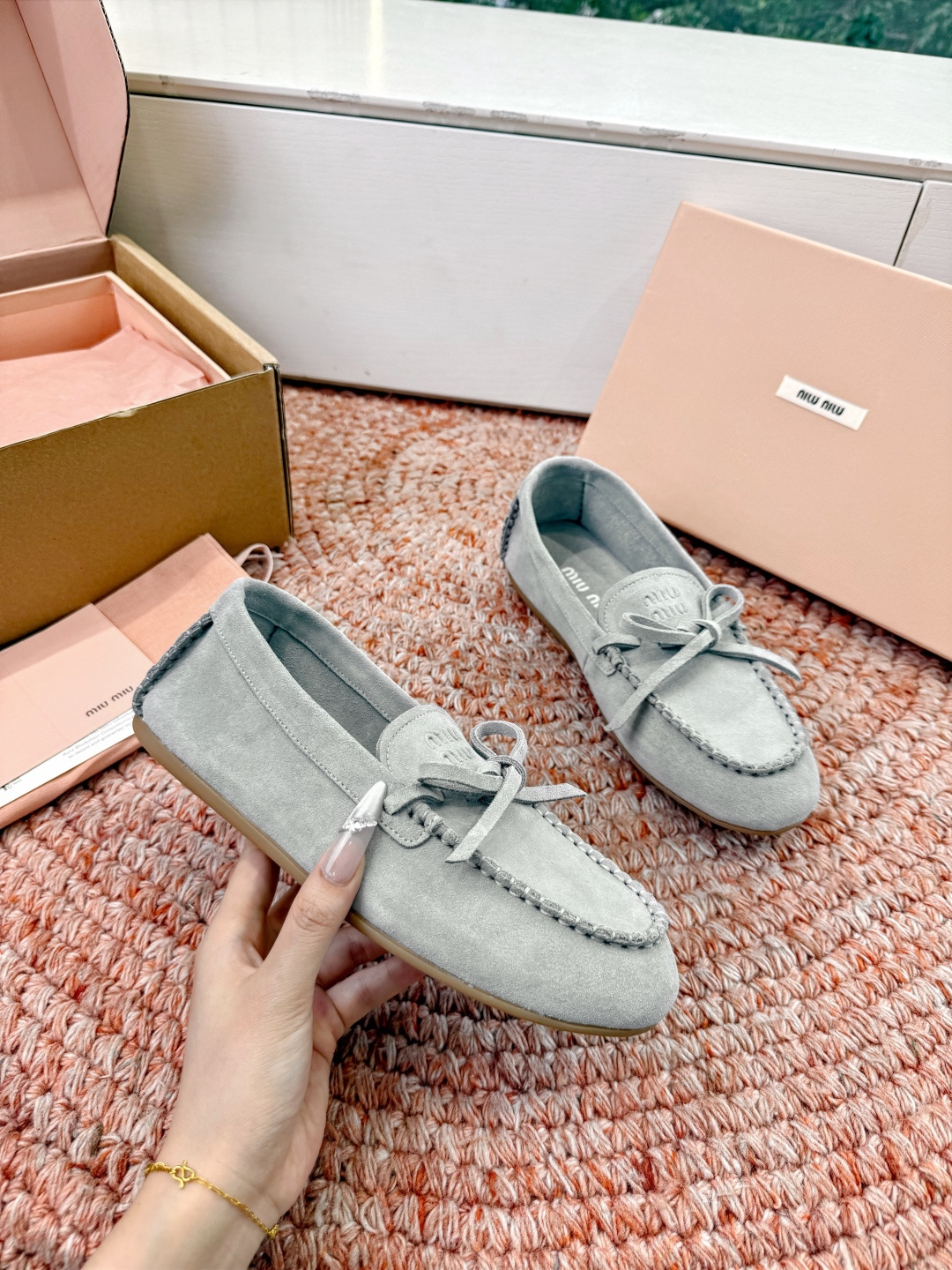 🌾G213顶级品质Miumiu×𝐵𝑎𝑙𝑎𝑛𝑐缪缪新款包拖鞋系列上新舒适度与时髦度并存的开挂全新系列，设计