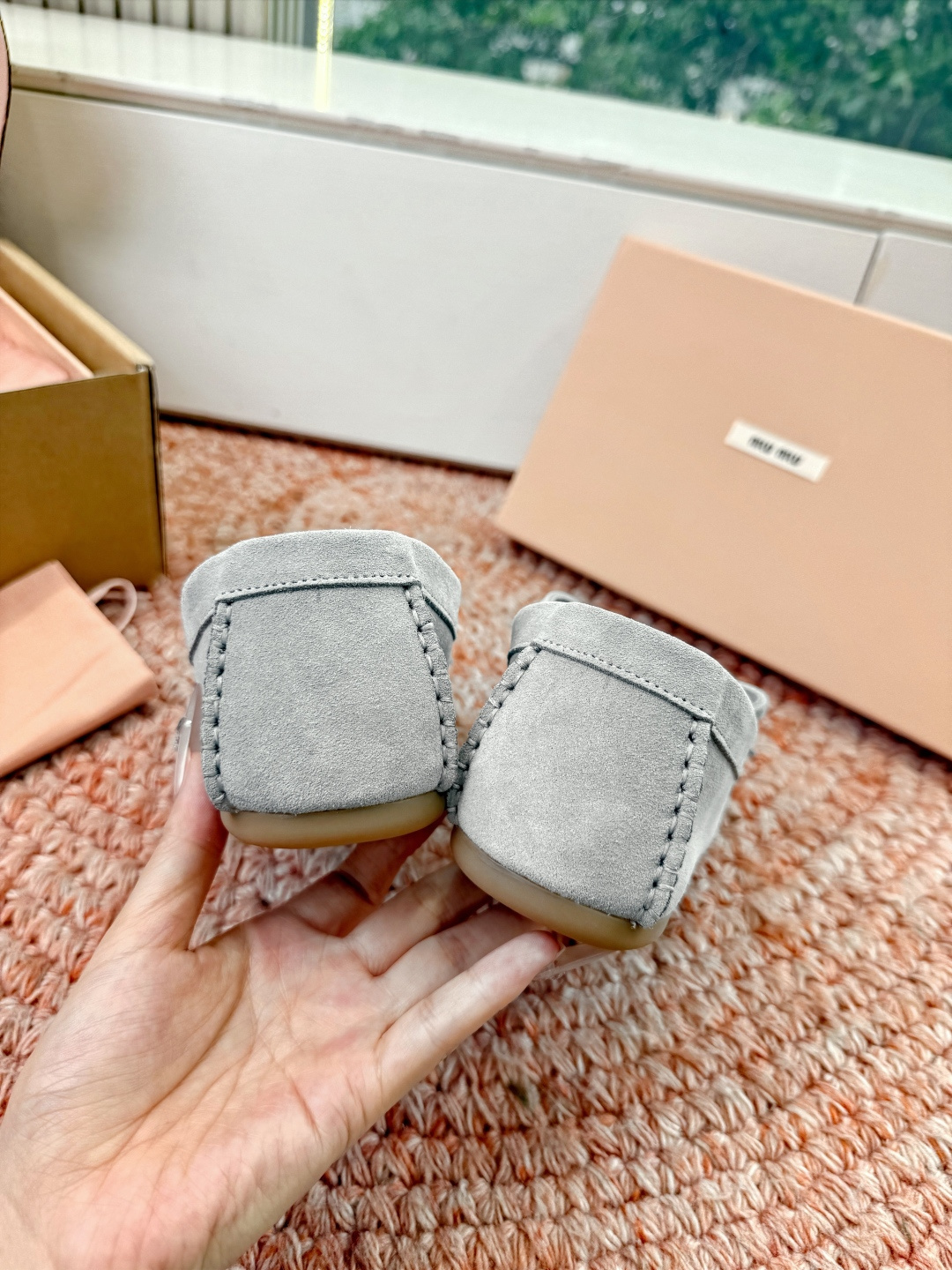 🌾G213顶级品质Miumiu×𝐵𝑎𝑙𝑎𝑛𝑐缪缪新款包拖鞋系列上新舒适度与时髦度并存的开挂全新系列，设计