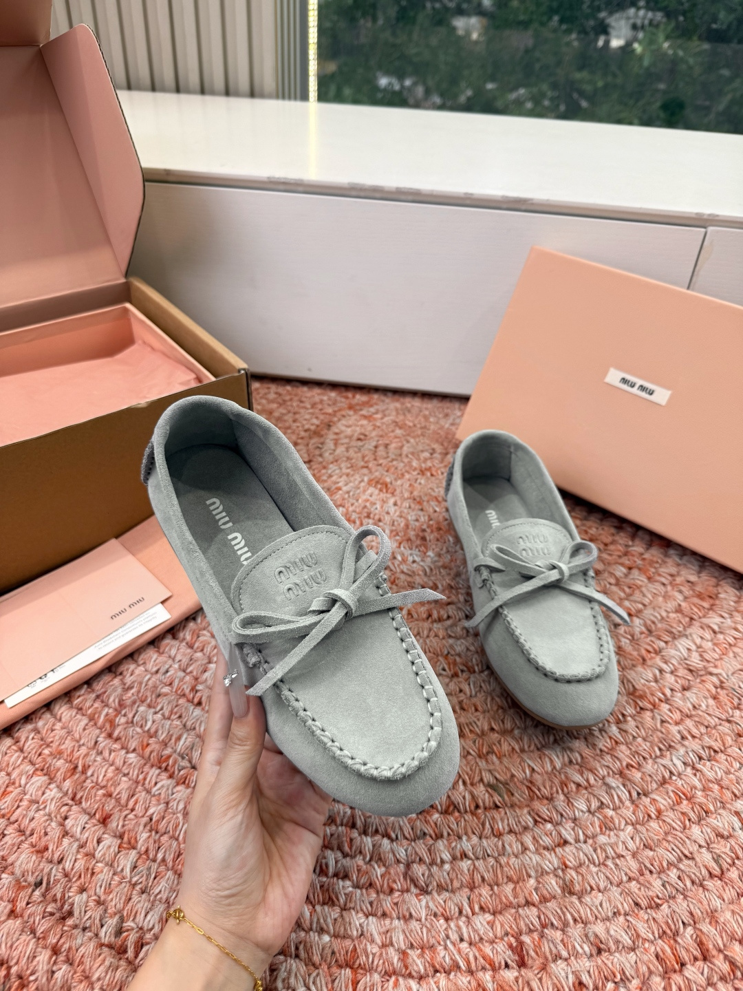 🌾G213顶级品质Miumiu×𝐵𝑎𝑙𝑎𝑛𝑐缪缪新款包拖鞋系列上新舒适度与时髦度并存的开挂全新系列，设计