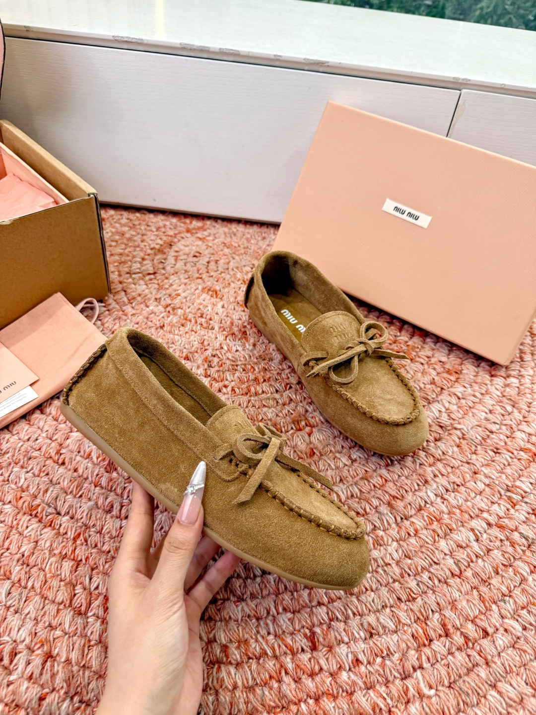 🌾G213顶级品质Miumiu×𝐵𝑎𝑙𝑎𝑛𝑐缪缪新款包拖鞋系列上新舒适度与时髦度并存的开挂全新系列，设计