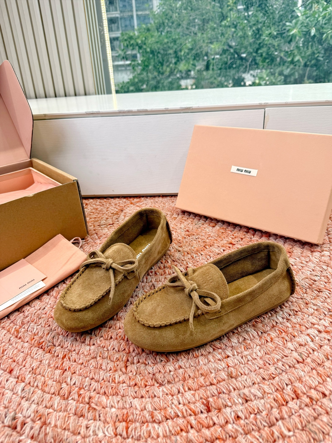 🌾G213顶级品质Miumiu×𝐵𝑎𝑙𝑎𝑛𝑐缪缪新款包拖鞋系列上新舒适度与时髦度并存的开挂全新系列，设计