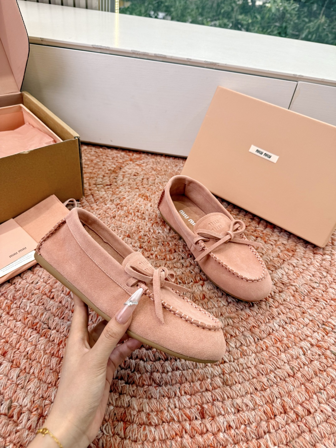 🌾G213顶级品质Miumiu×𝐵𝑎𝑙𝑎𝑛𝑐缪缪新款包拖鞋系列上新舒适度与时髦度并存的开挂全新系列，设计