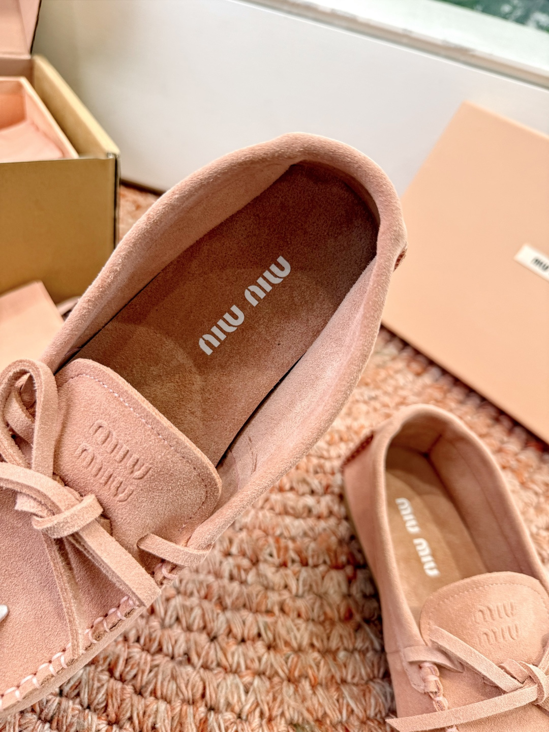 🌾G213顶级品质Miumiu×𝐵𝑎𝑙𝑎𝑛𝑐缪缪新款包拖鞋系列上新舒适度与时髦度并存的开挂全新系列，设计