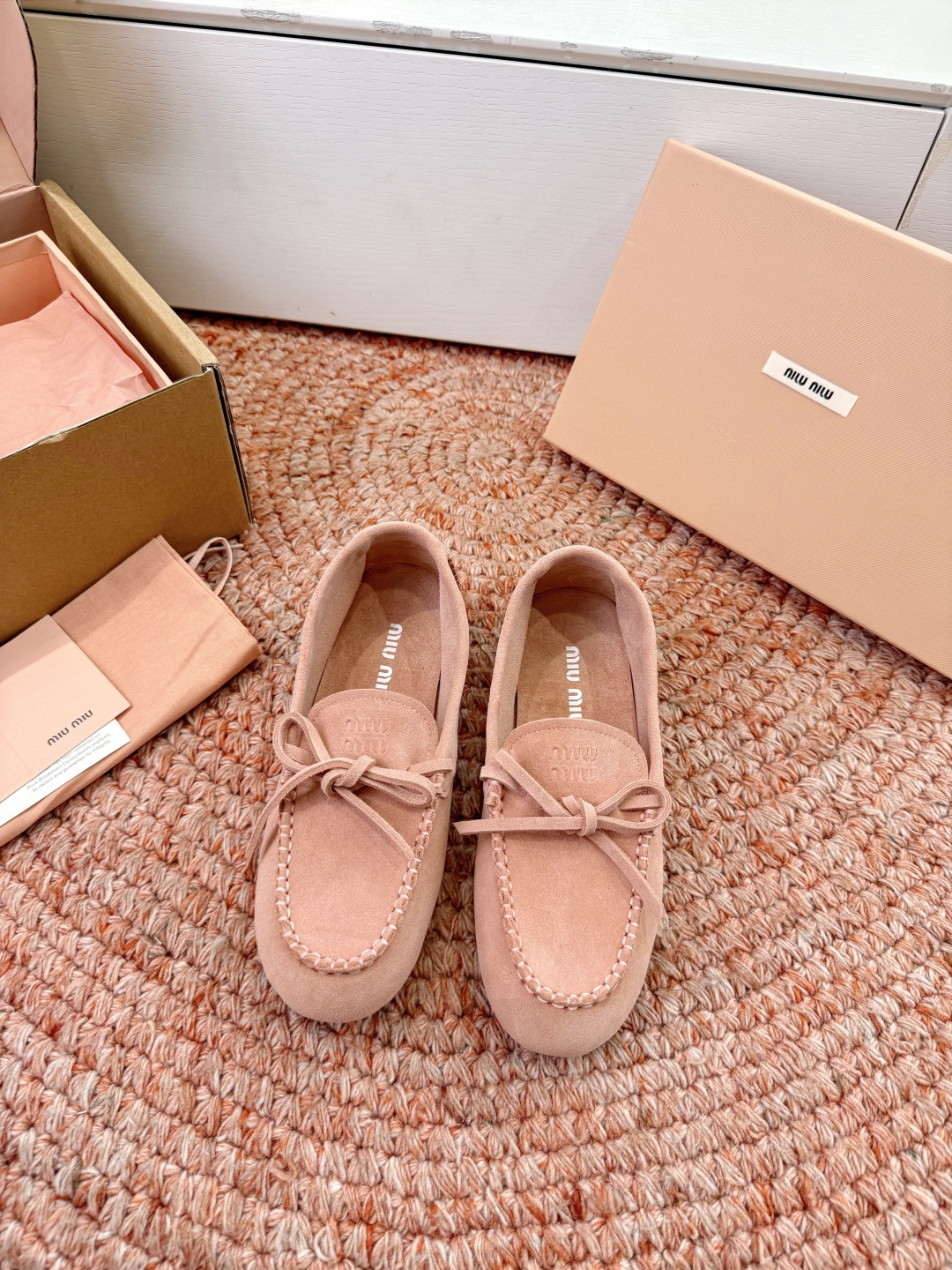 🌾G213顶级品质Miumiu×𝐵𝑎𝑙𝑎𝑛𝑐缪缪新款包拖鞋系列上新舒适度与时髦度并存的开挂全新系列，设计