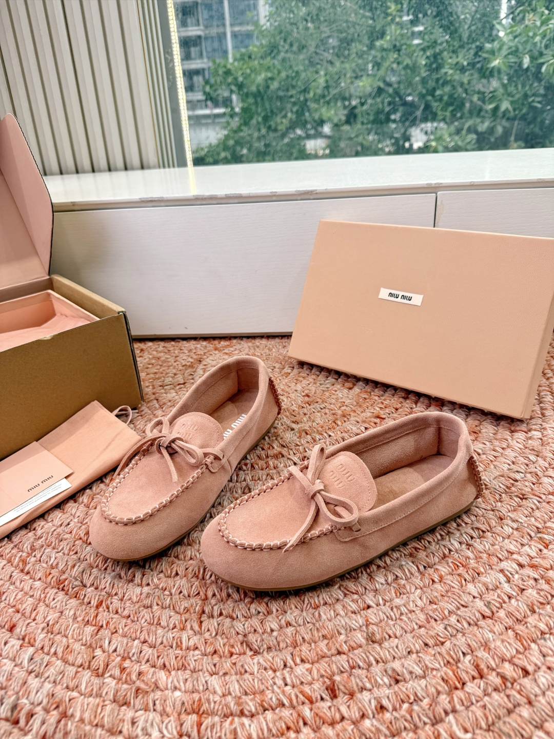 🌾G213顶级品质Miumiu×𝐵𝑎𝑙𝑎𝑛𝑐缪缪新款包拖鞋系列上新舒适度与时髦度并存的开挂全新系列，设计