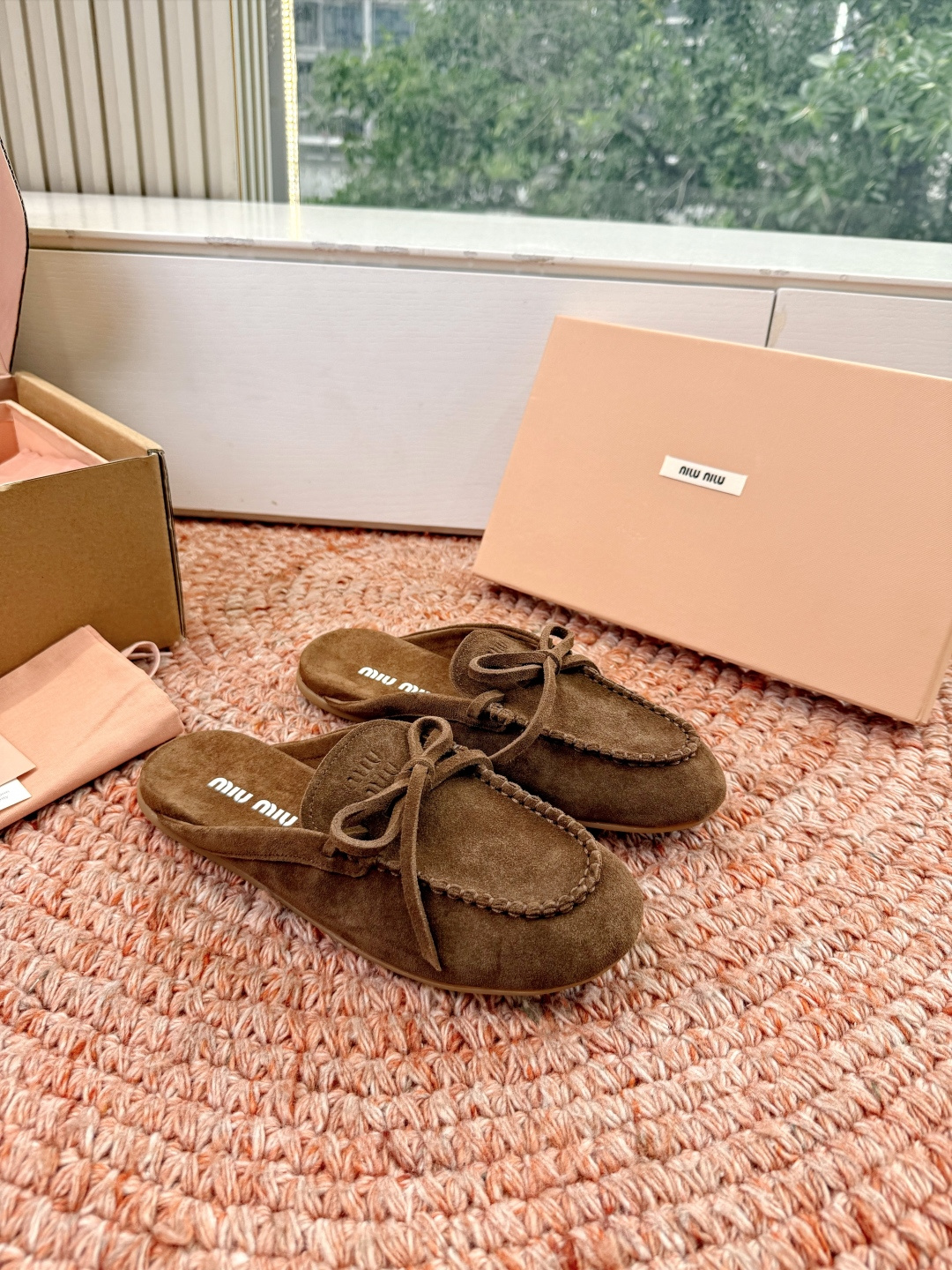 🌾G213顶级品质Miumiu×𝐵𝑎𝑙𝑎𝑛𝑐缪缪新款包拖鞋系列上新舒适度与时髦度并存的开挂全新系列，设计