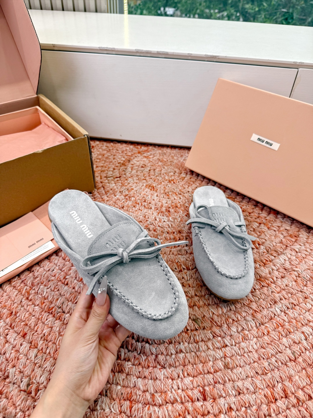 🌾G213顶级品质Miumiu×𝐵𝑎𝑙𝑎𝑛𝑐缪缪新款包拖鞋系列上新舒适度与时髦度并存的开挂全新系列，设计