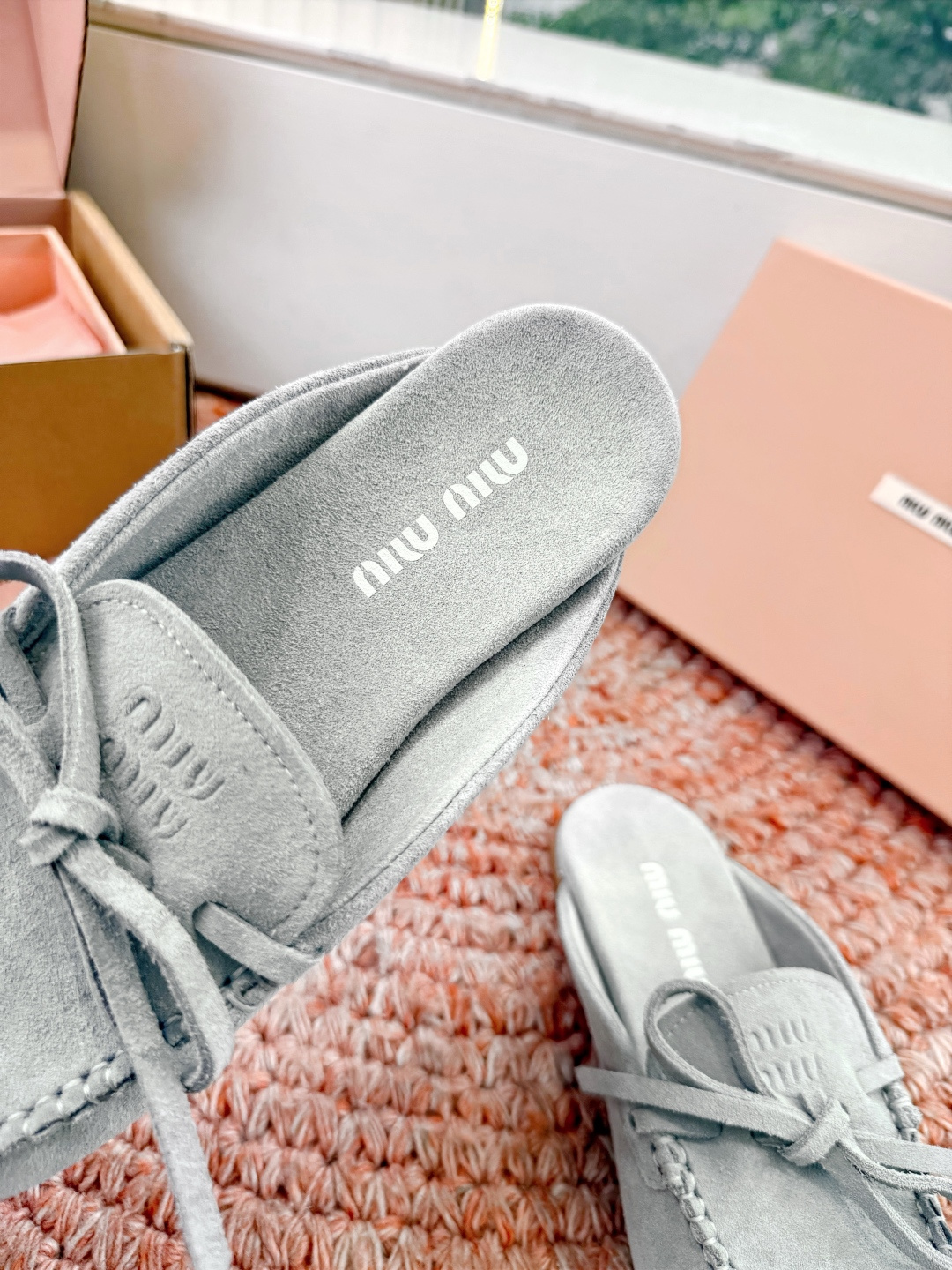 🌾G213顶级品质Miumiu×𝐵𝑎𝑙𝑎𝑛𝑐缪缪新款包拖鞋系列上新舒适度与时髦度并存的开挂全新系列，设计