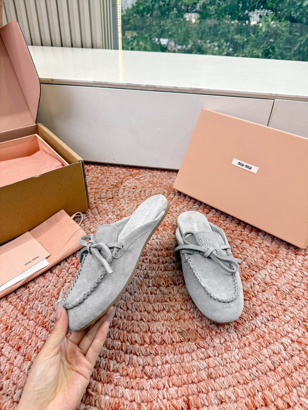 🌾G213顶级品质Miumiu×𝐵𝑎𝑙𝑎𝑛𝑐缪缪新款包拖鞋系列上新舒适度与时髦度并存的开挂全新系列，设计