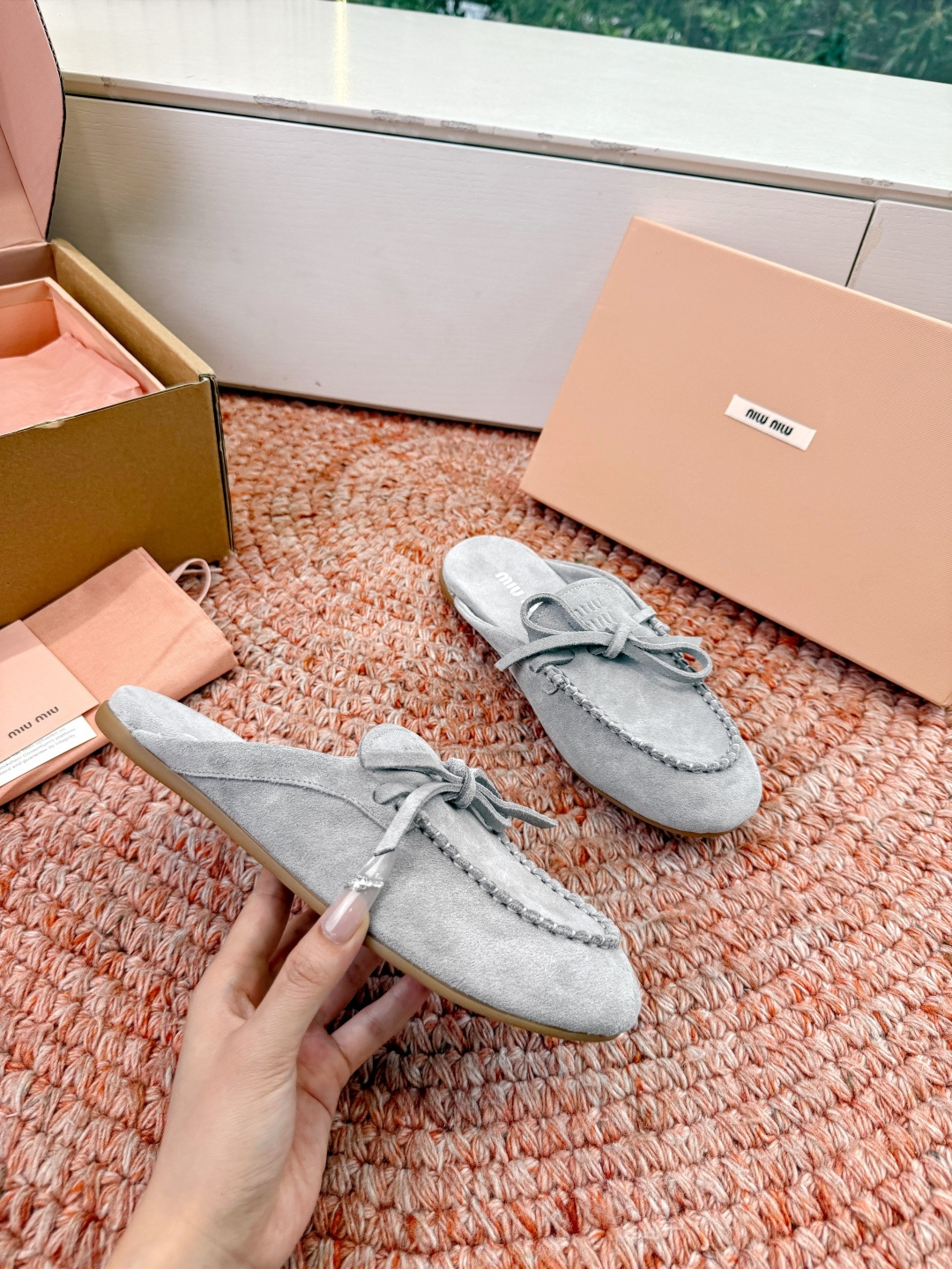 🌾G213顶级品质Miumiu×𝐵𝑎𝑙𝑎𝑛𝑐缪缪新款包拖鞋系列上新舒适度与时髦度并存的开挂全新系列，设计