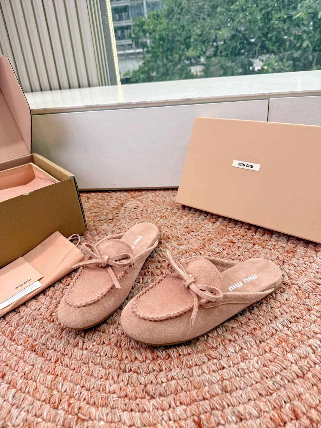 🌾G213顶级品质Miumiu×𝐵𝑎𝑙𝑎𝑛𝑐缪缪新款包拖鞋系列上新舒适度与时髦度并存的开挂全新系列，设计