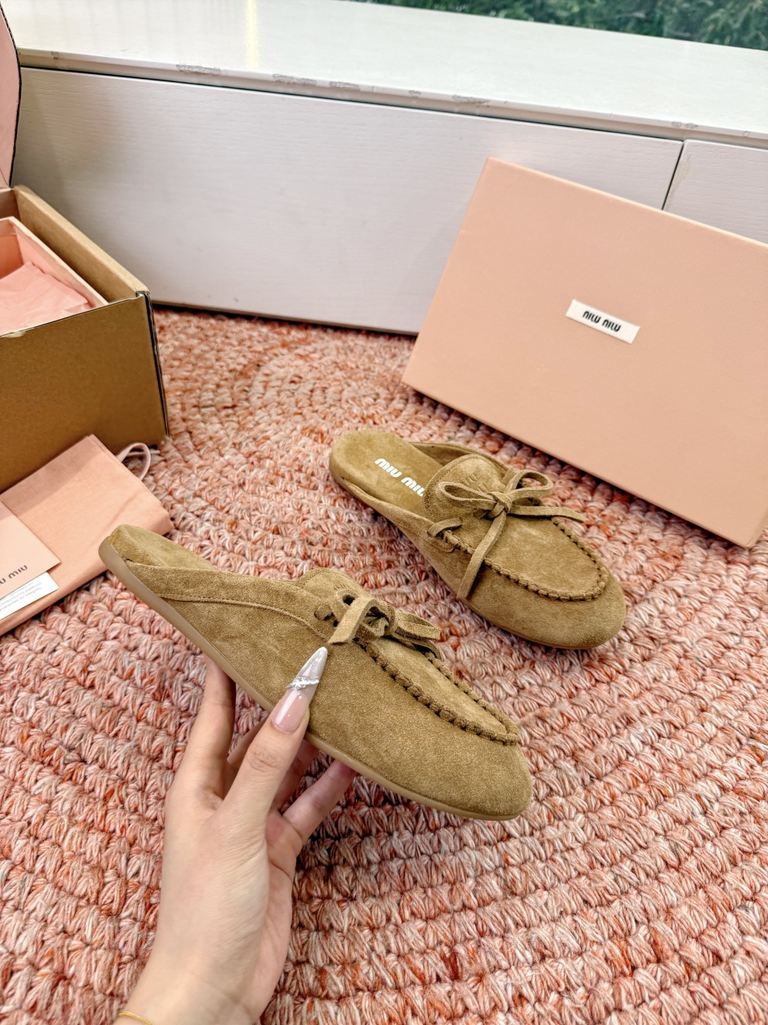 🌾G213顶级品质Miumiu×𝐵𝑎𝑙𝑎𝑛𝑐缪缪新款包拖鞋系列上新舒适度与时髦度并存的开挂全新系列，设计