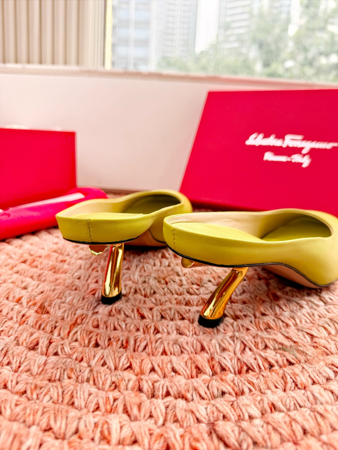 🌾 G238所见即所得代购级 原版一比一复刻顶级FERRAGAMO菲拉格慕女士新版穆勒拖鞋非常百搭，穿着