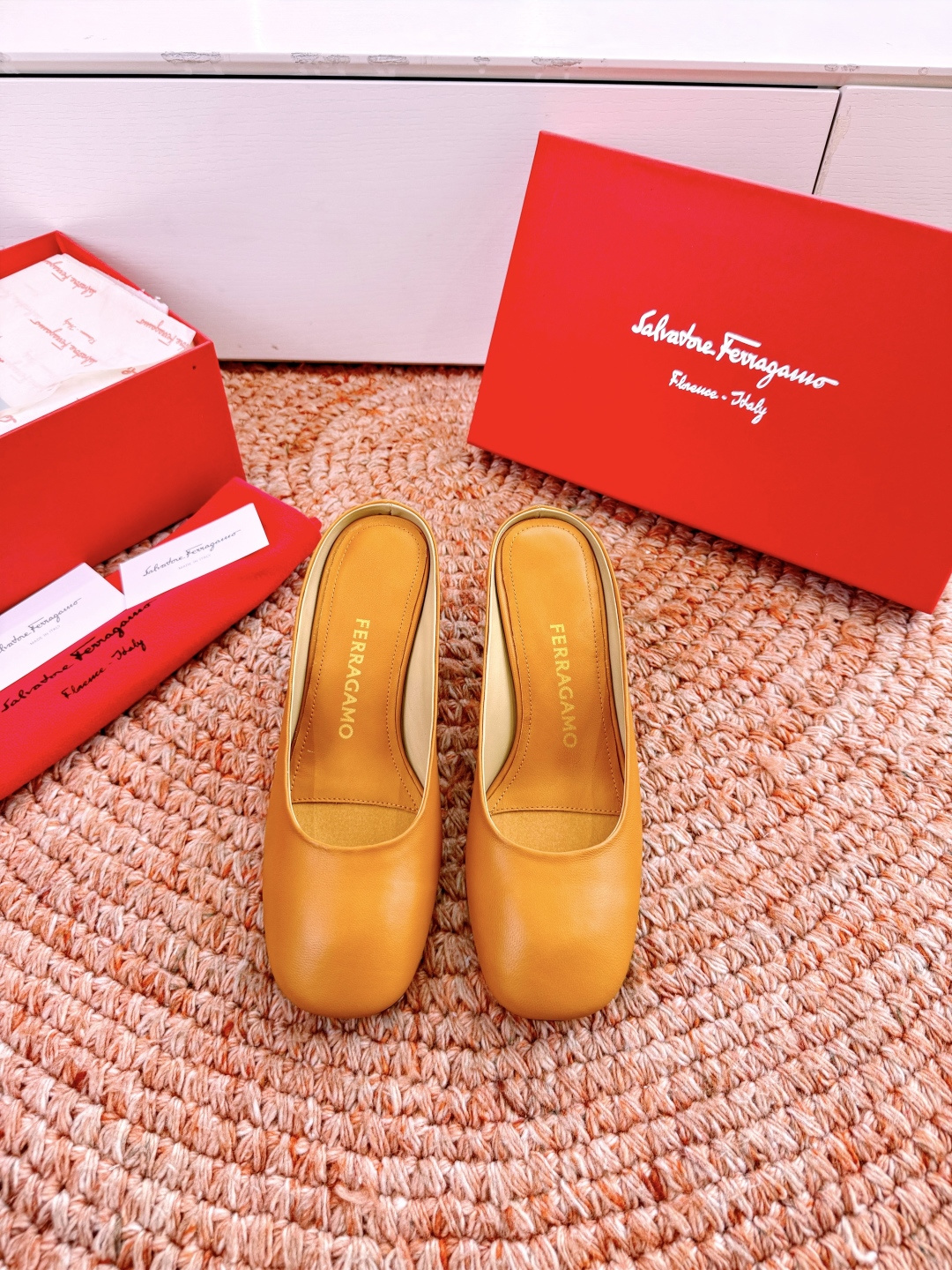 🌾 G238所见即所得代购级 原版一比一复刻顶级FERRAGAMO菲拉格慕女士新版穆勒拖鞋非常百搭，穿着