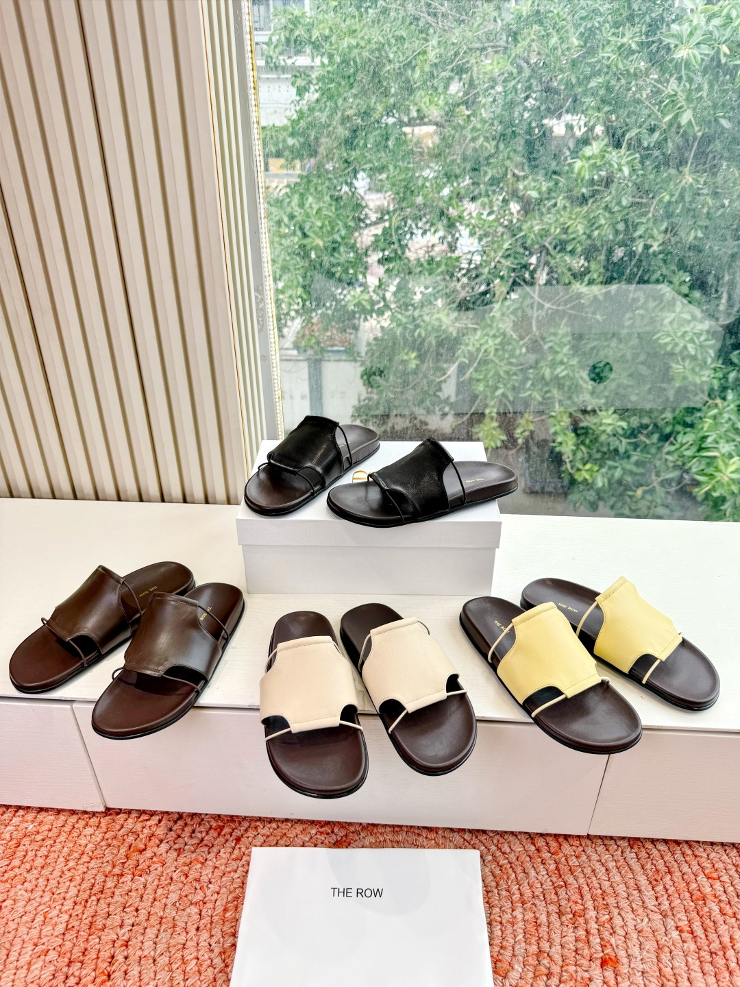 🌾G679所见即所得The row2026新款拖鞋凉鞋会看到会做到这么精细、而且对脚的包容性特别强，把脚
