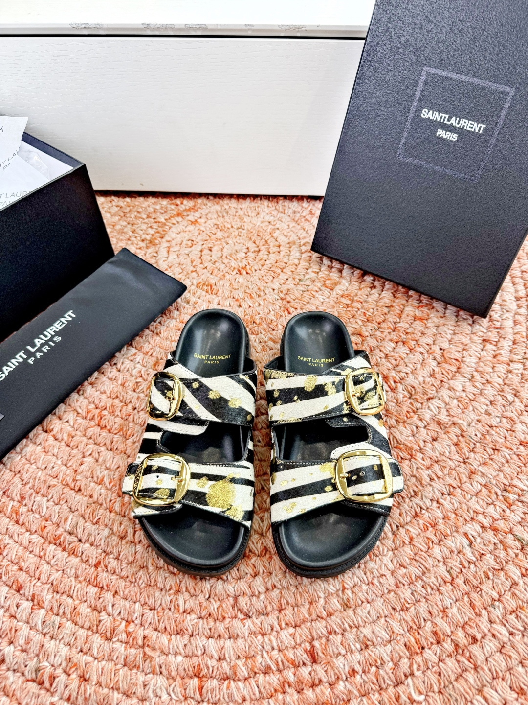 🌾G187Saint Lauren*YSL圣罗兰25ss新品YSL小logo沙滩拖鞋一定要收了它 有一丢