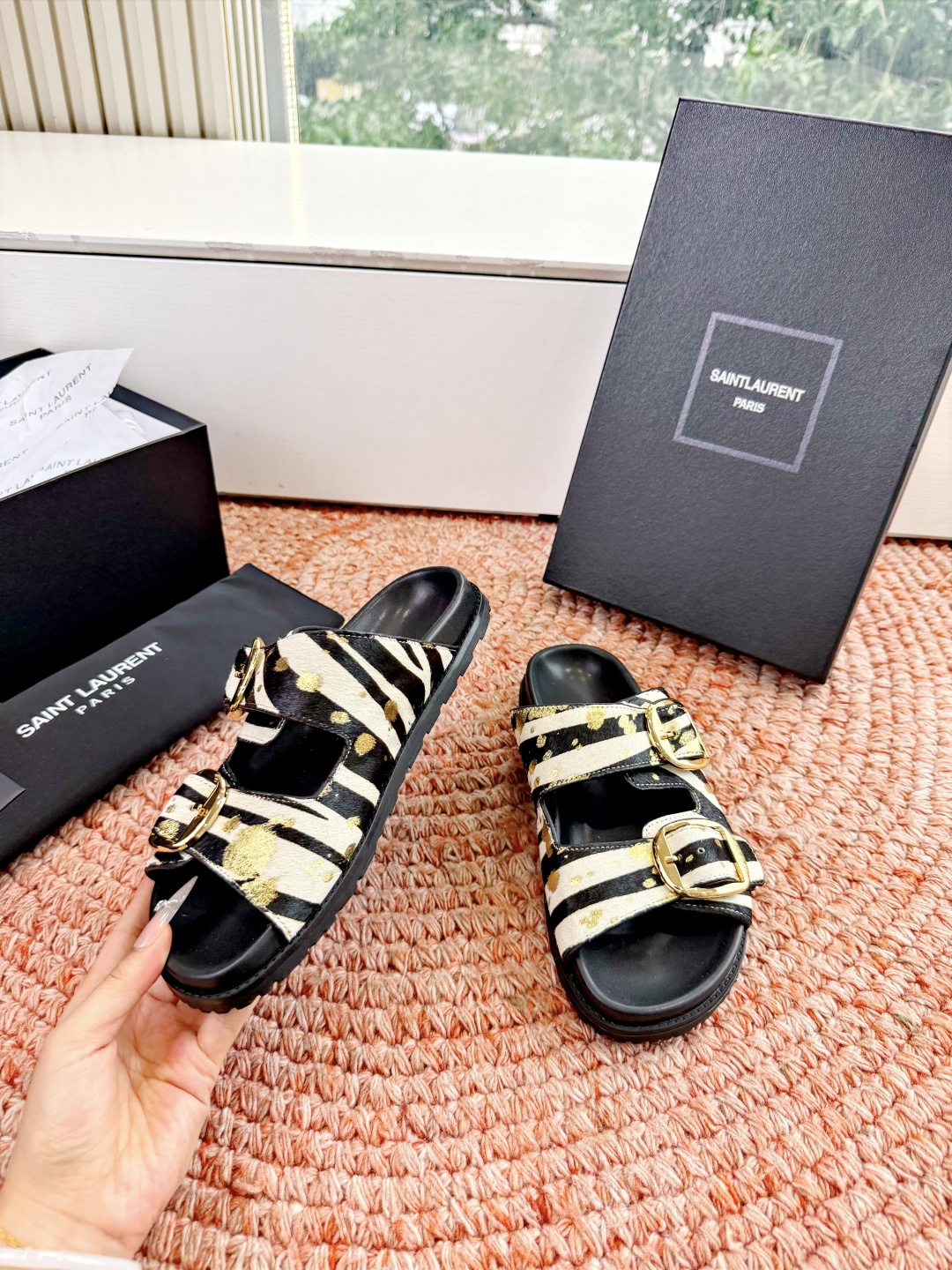 🌾G187Saint Lauren*YSL圣罗兰25ss新品YSL小logo沙滩拖鞋一定要收了它 有一丢