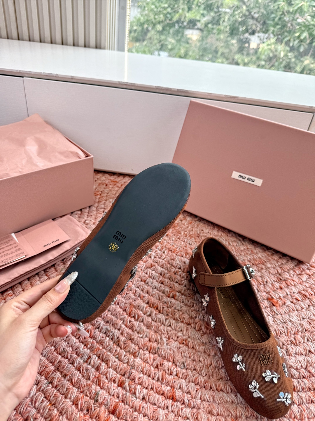 🌾G0286代购级独家上新Miu Miu2026系带玛丽珍乐福鞋Zp开发 手工羊皮平底拖鞋秒杀市面版本M