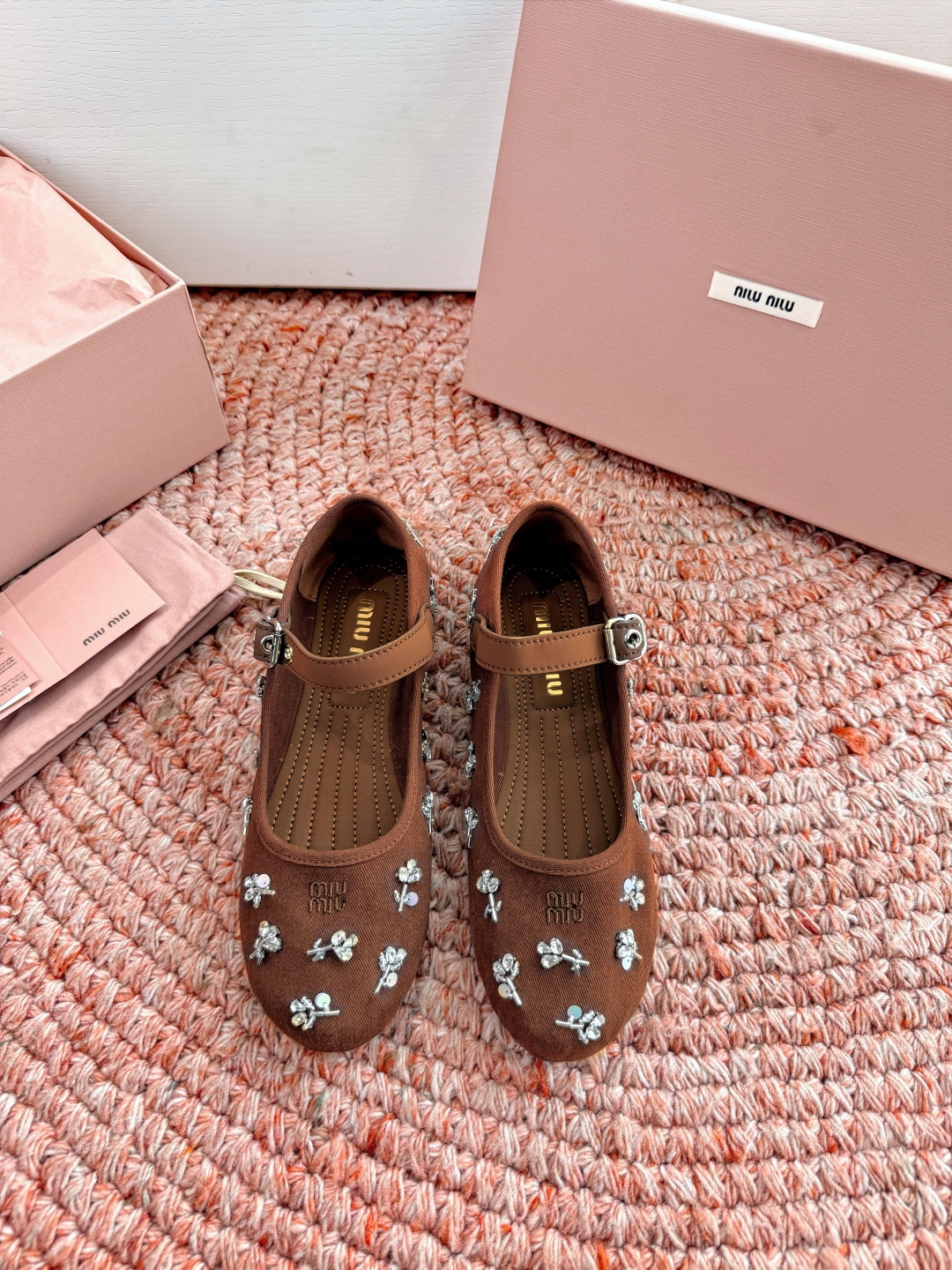 🌾G0286代购级独家上新Miu Miu2026系带玛丽珍乐福鞋Zp开发 手工羊皮平底拖鞋秒杀市面版本M
