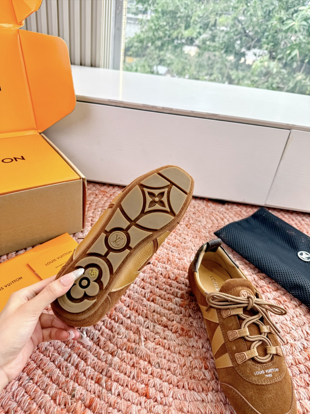 🌾G000所见即所得2026年春夏秀场上推出的 LV Footprint Soccer 芭蕾运动鞋是 P
