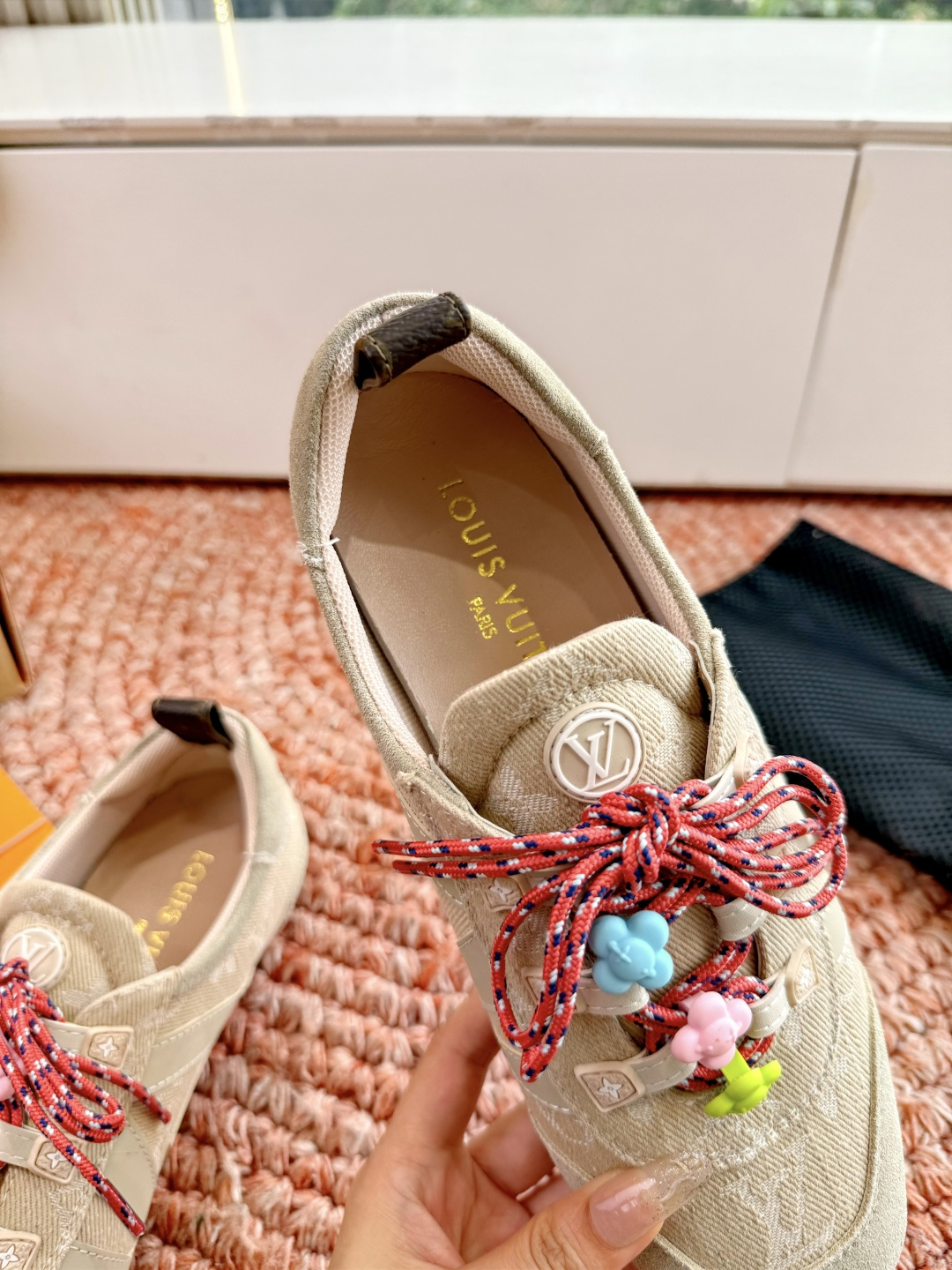 🌾G000所见即所得2026年春夏秀场上推出的 LV Footprint Soccer 芭蕾运动鞋是 P