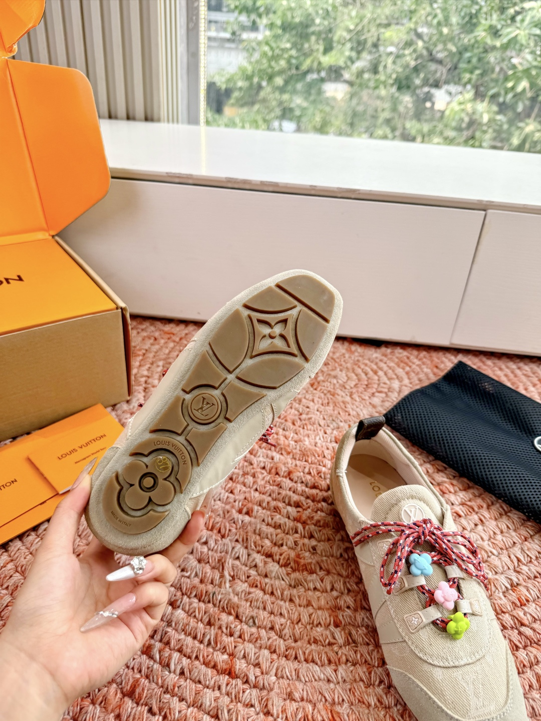 🌾G000所见即所得2026年春夏秀场上推出的 LV Footprint Soccer 芭蕾运动鞋是 P