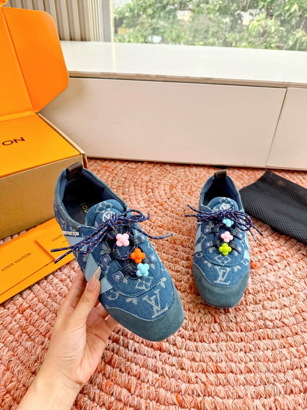 🌾G000所见即所得2026年春夏秀场上推出的 LV Footprint Soccer 芭蕾运动鞋是 P