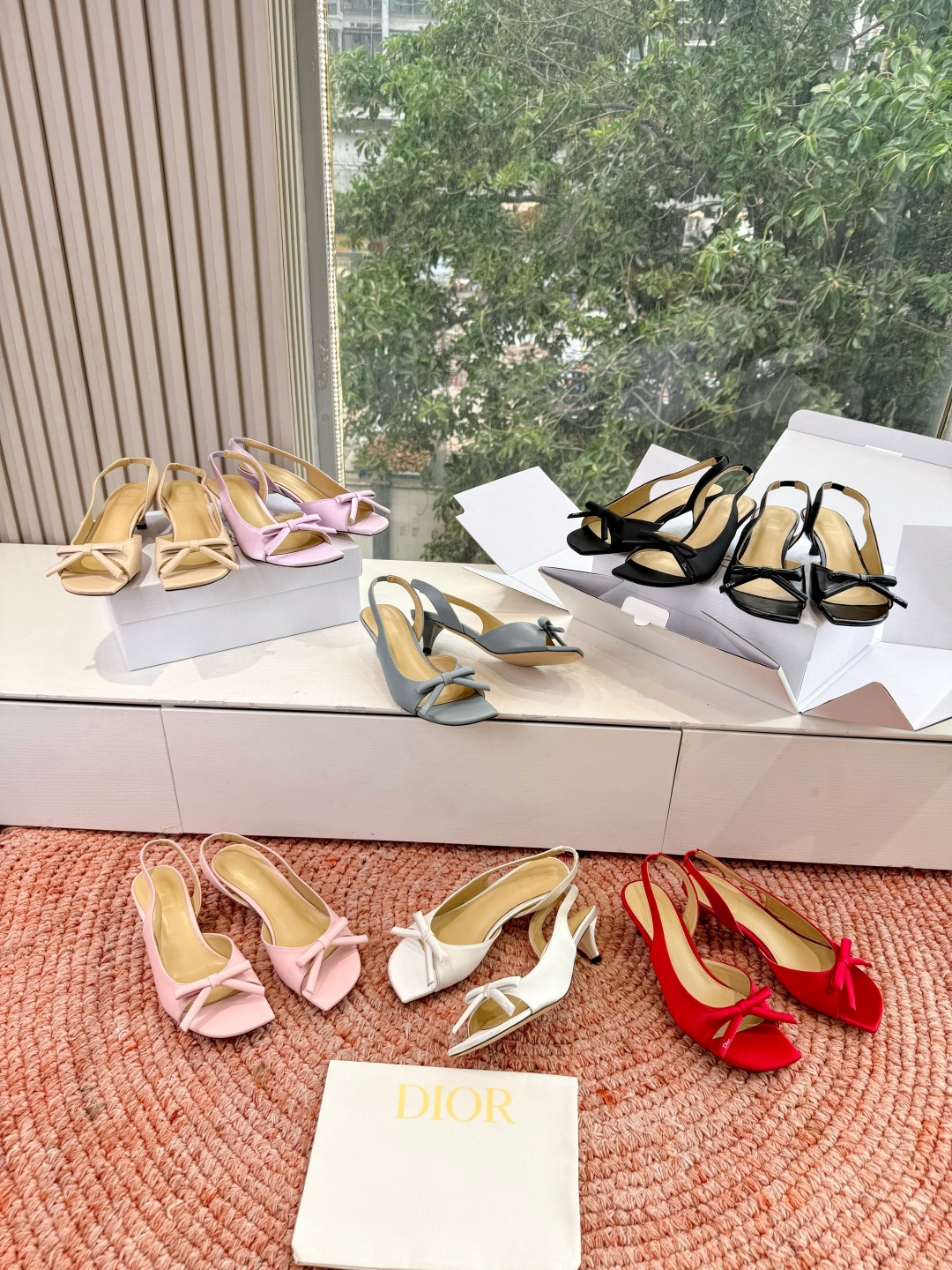 🌾G030顶级品质Dior/迪奥26WF早春新蝴蝶结拖鞋凉鞋标志性金属D字扣缀于鞋头侧畔哑光鎏金质感低调