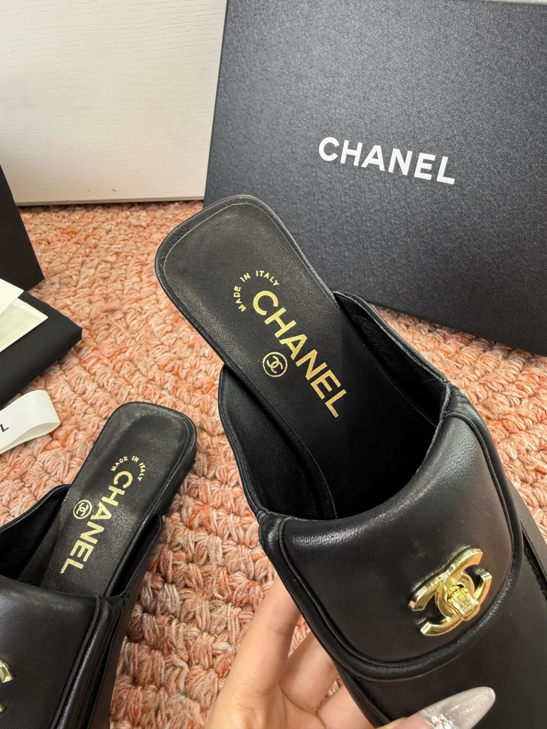 🌾G689😀CHANE*｜小香2026走秀款双C锁扣单鞋凉鞋包头玛丽珍乐福鞋单鞋大方头平底当巴黎大皇宫的