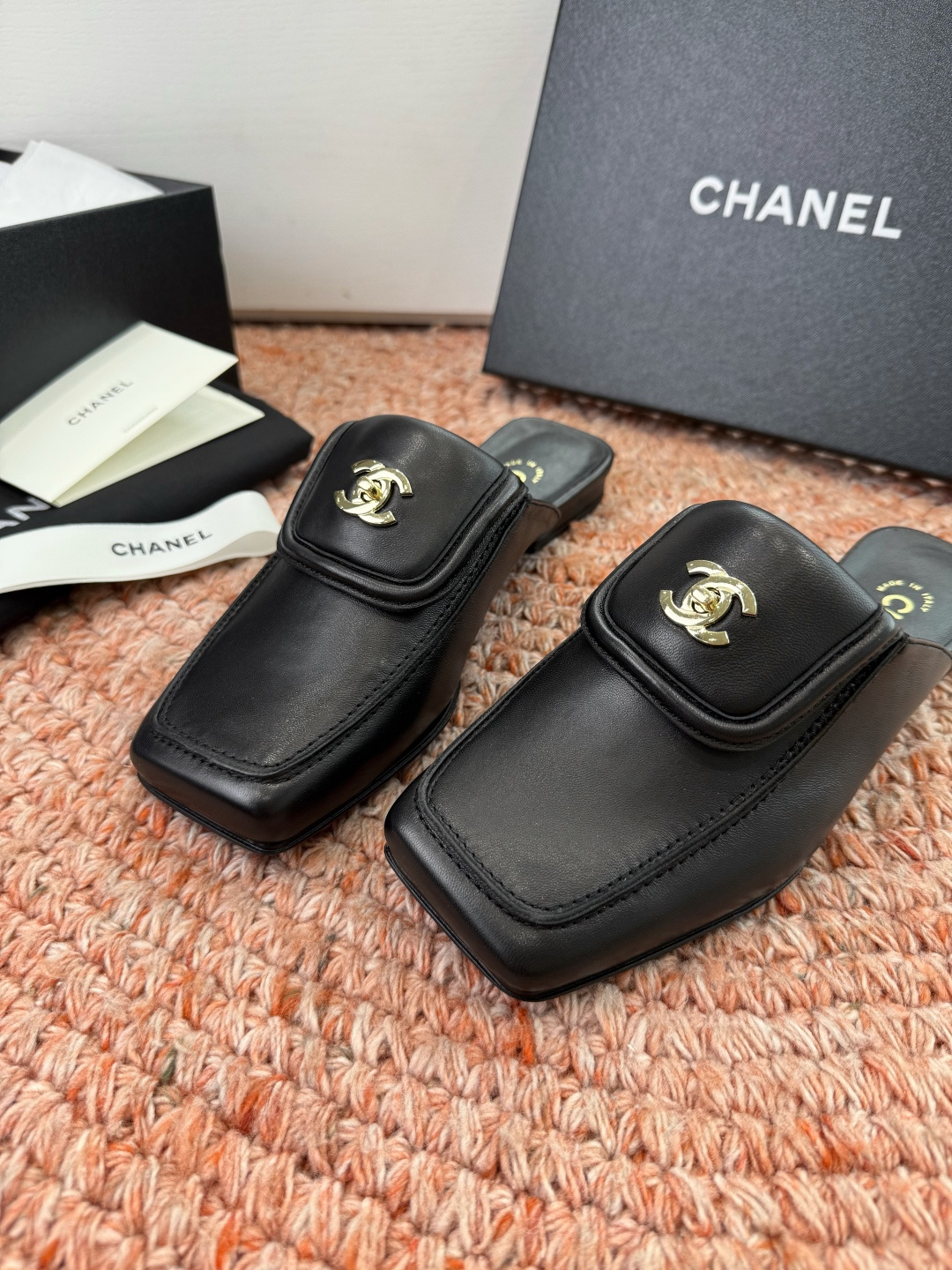 🌾G689😀CHANE*｜小香2026走秀款双C锁扣单鞋凉鞋包头玛丽珍乐福鞋单鞋大方头平底当巴黎大皇宫的