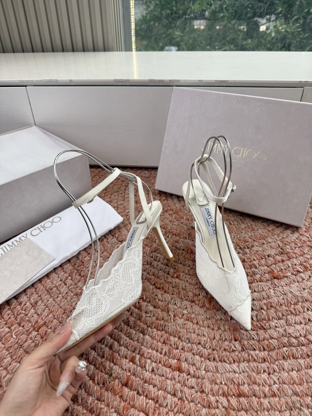 🌾G987所见即所得Jimmychoo 吉米周 26/ 春夏新款 蕾丝 尖头 高跟鞋 这个系列最有意思的