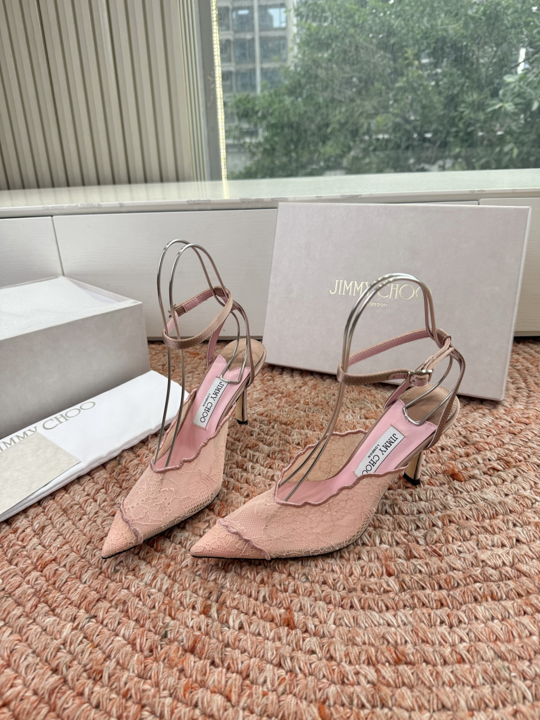 🌾G987所见即所得Jimmychoo 吉米周 26/ 春夏新款 蕾丝 尖头 高跟鞋 这个系列最有意思的