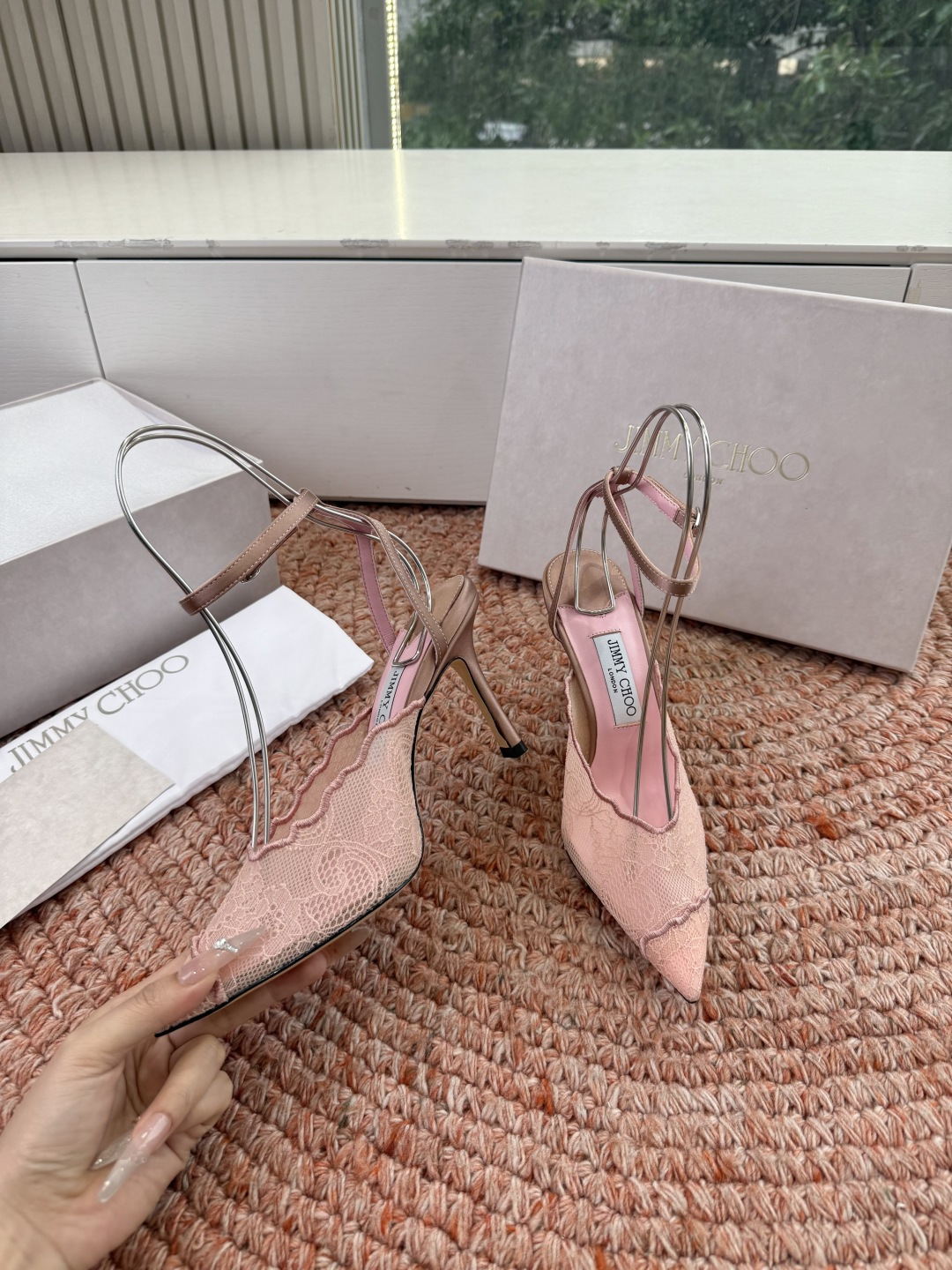 🌾G987所见即所得Jimmychoo 吉米周 26/ 春夏新款 蕾丝 尖头 高跟鞋 这个系列最有意思的