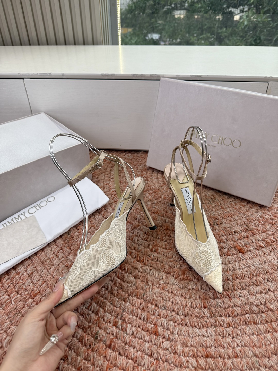 🌾G987所见即所得Jimmychoo 吉米周 26/ 春夏新款 蕾丝 尖头 高跟鞋 这个系列最有意思的