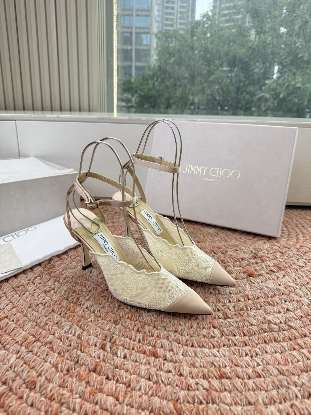 🌾G987所见即所得Jimmychoo 吉米周 26/ 春夏新款 蕾丝 尖头 高跟鞋 这个系列最有意思的