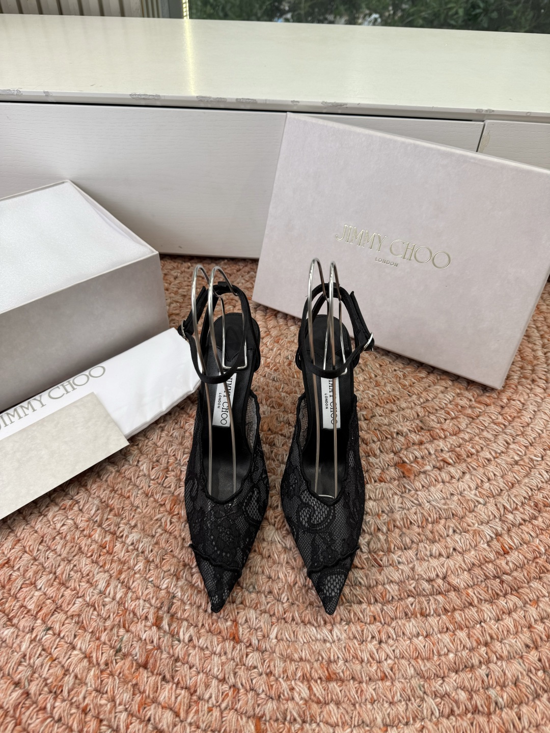 🌾G987所见即所得Jimmychoo 吉米周 26/ 春夏新款 蕾丝 尖头 高跟鞋 这个系列最有意思的