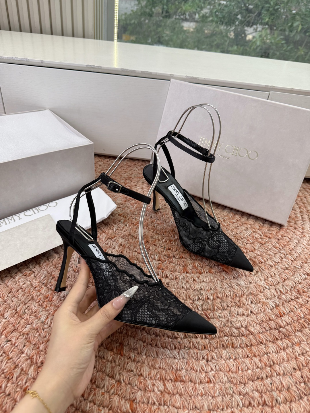 🌾G987所见即所得Jimmychoo 吉米周 26/ 春夏新款 蕾丝 尖头 高跟鞋 这个系列最有意思的