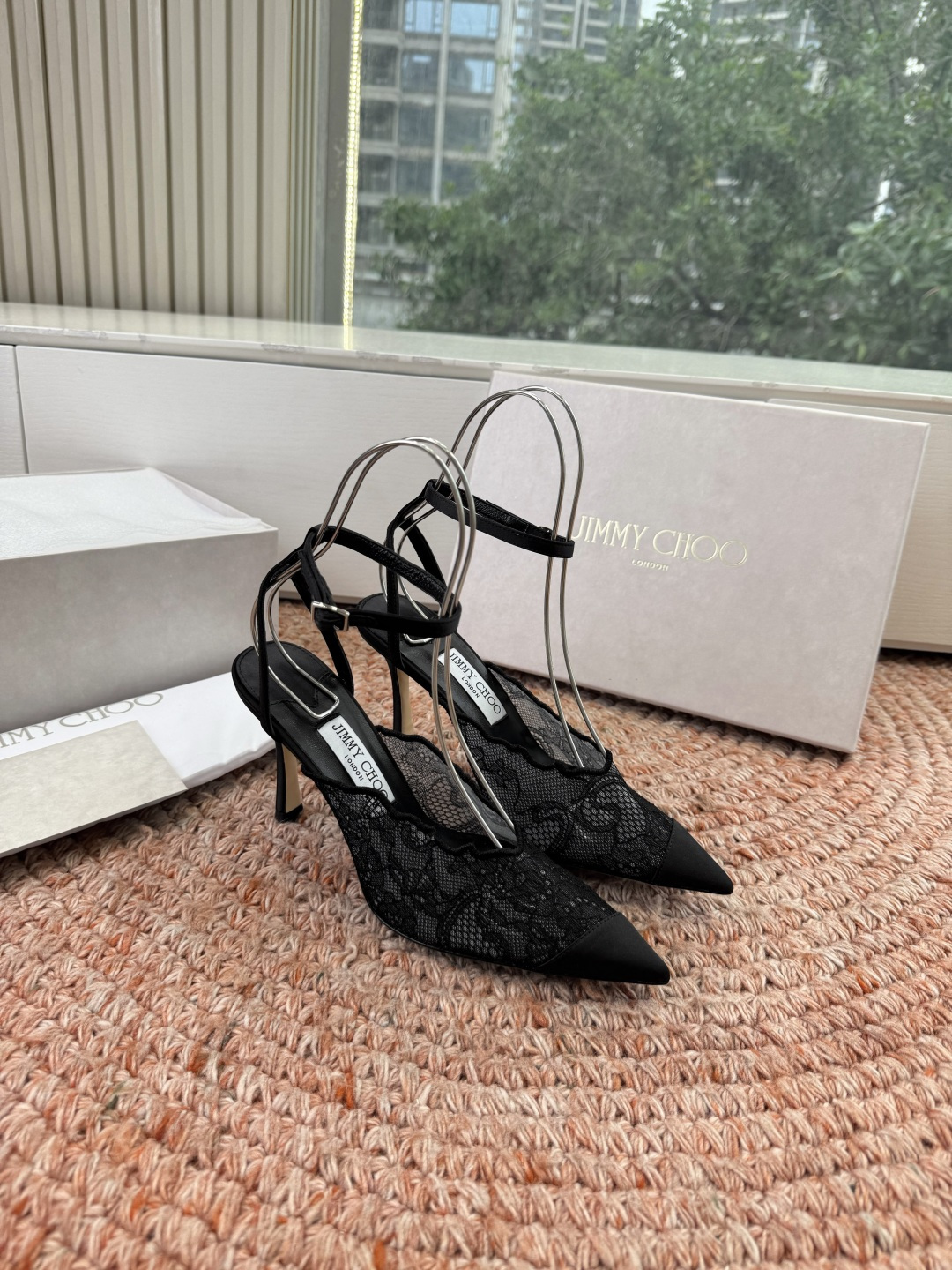 🌾G987所见即所得Jimmychoo 吉米周 26/ 春夏新款 蕾丝 尖头 高跟鞋 这个系列最有意思的