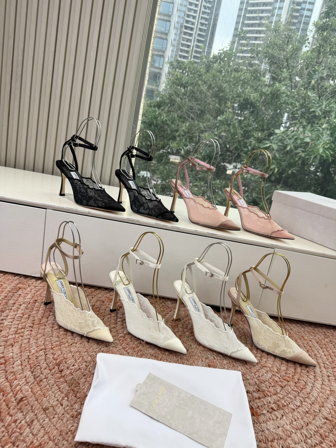 🌾G987所见即所得Jimmychoo 吉米周 26/ 春夏新款 蕾丝 尖头 高跟鞋 这个系列最有意思的