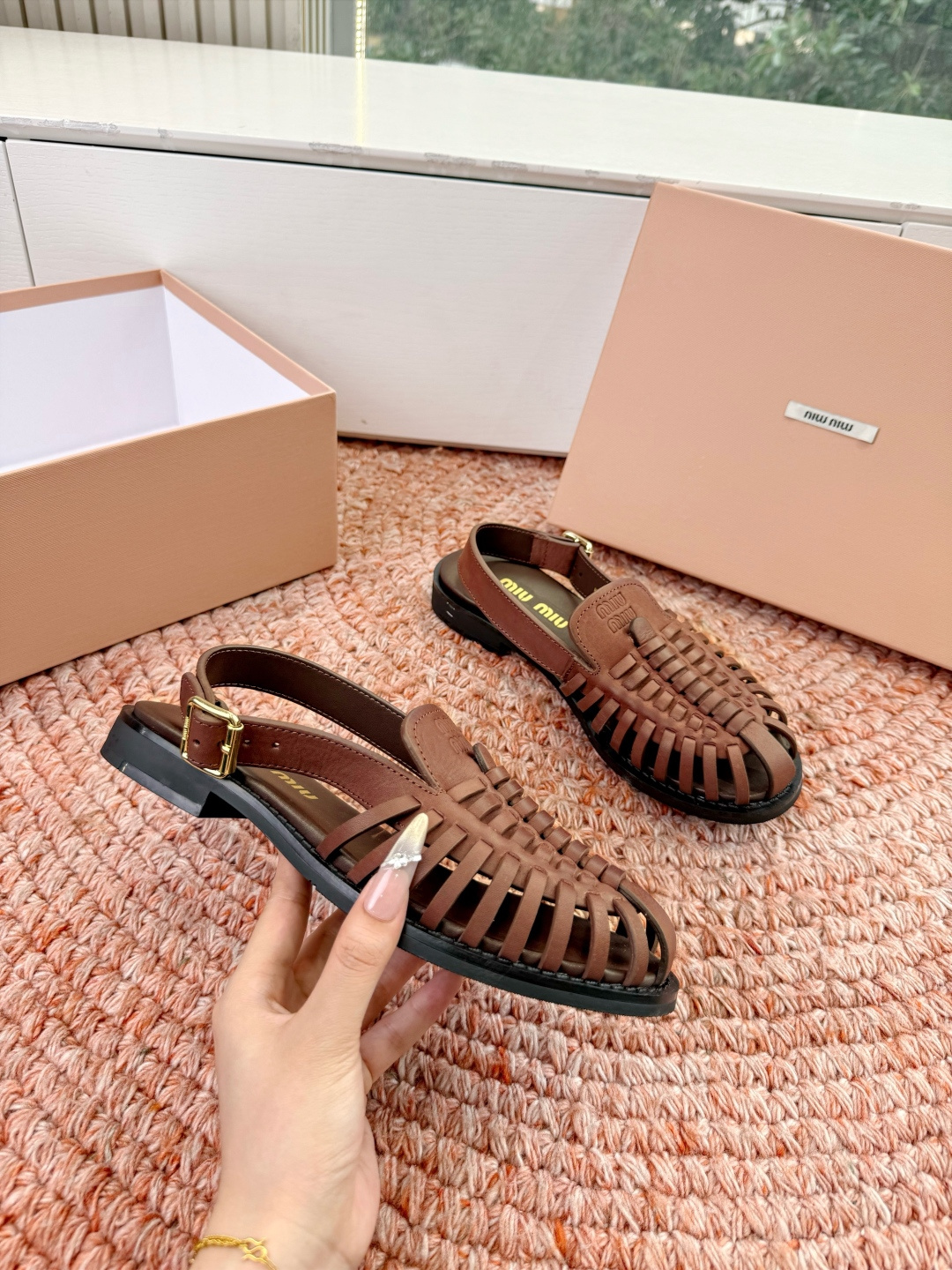 🌾G027代购级独家上新Miu Miu2026牛皮半拖Zp开发 手工羊皮编织麻花菱格平底拖鞋秒杀市面版本